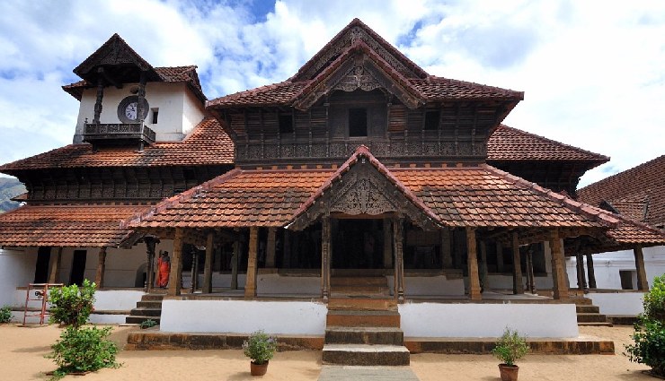 royal palaces in india,must-visit palaces india,indian heritage hotels,historic palaces india,mysore palace,prag mahal bhuj,chowmahalla palace,padmanabhapuram palace,thanjavur palace,jai vilas mahal,jal mahal jaipur,leh palace,datia palace,ujjayanta palace,cooch behar palace