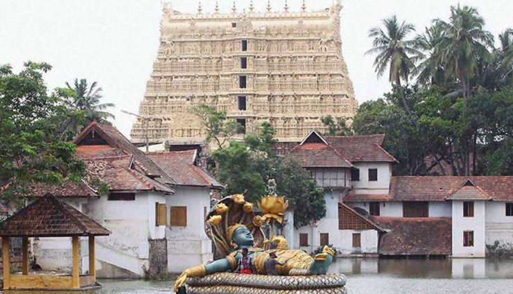 mystery about padmanabhaswamy temple,padmanabhaswamy temple,seventh gate of padmanabhaswamy temple,treausre at seventh gate of padmanabhaswamy temple,weird story,trivandrum