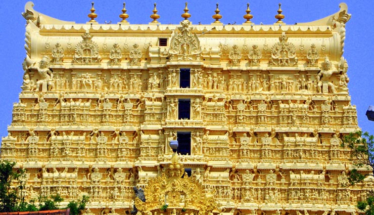 places have millions of treasure hidden in them,hidden treasure of india