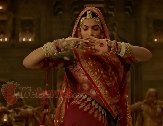 पद्मावत विरोध जारी - रुड़की में सिनेमाहॉल के बाहर पेट्रोल बम फेंका