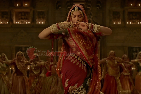 bollywood,sanjay leela bhansali,padmaavat,ghoomar song,deepika padukone,gossips,entertainment
