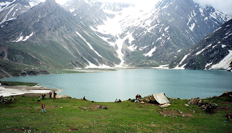 pahalgam,places to visit in pahalgam,attractions in pahalgam,baisaran hills,mamleshwar temple,avantipur temple,pahalgam golf course,kolahoi glacier