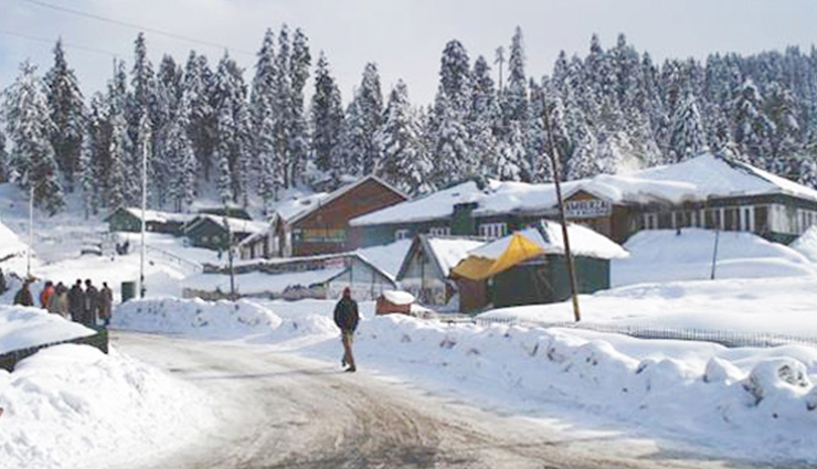 places to enjoy snowfall in india,best snowfall destinations in india,snowfall in manali,snowfall in shimla,snowfall in gulmarg,snow tourism india,snowfall in uttarakhand,top places for snowfall in india,winter holiday in india,snowfall in october in india,snow activities in india,hill stations with snowfall,snowfall destinations in sikkim,leh snowfall,adventure snow trips india