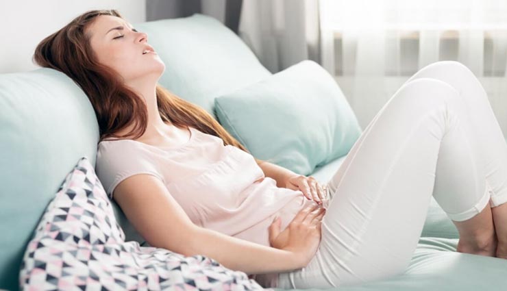 पाना चाहती है पीरियड्स में होने वाले दर्द से मुक्ति, दवाई की जगह आजमाए ये टिप्स