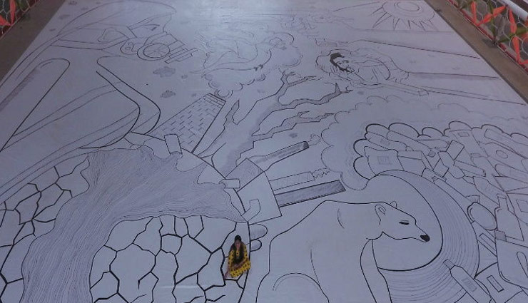 17 दिनों में इस छात्रा ने बना डाली 70x70 फीट की दुनिया की सबसे बड़ी पेंटिंग 