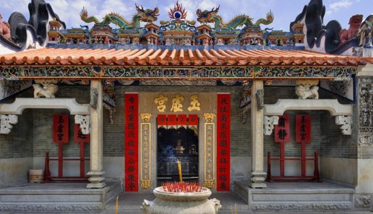 hong kong,temples in hong kong,hong kong travel,hong kong holidays,hong kong travel guide,travel,travel tips