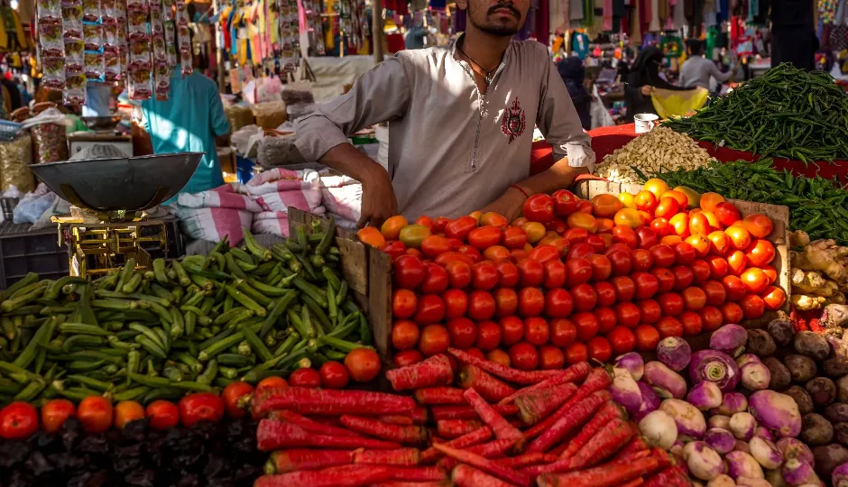 अफगान सीमा विवाद का असर: पाकिस्तान में बढ़ी महंगाई, प्याज 220 रुपये किलो, टमाटर के दाम भी बेकाबू