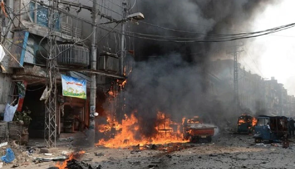 पाकिस्तान: पेशावर में जोरदार बम धमाका, 9 की मौत, 4 पुलिसकर्मी घायल