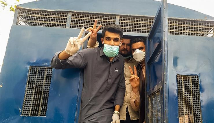 पाकिस्‍तान: अब सेना ने संभाली कमान, डॉक्‍टरों को देंगे PPE किट