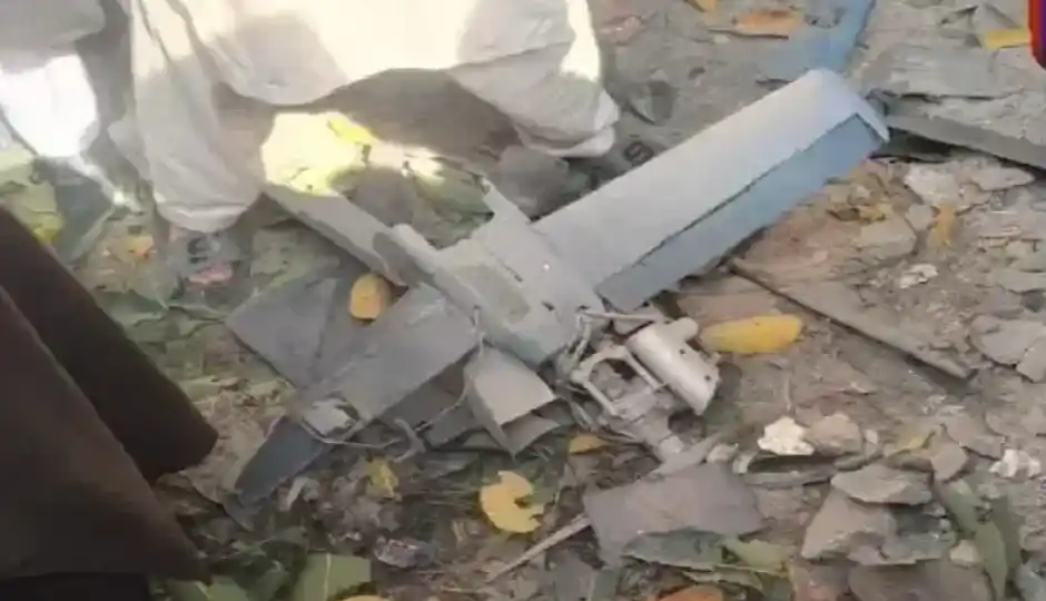 अफगानिस्तान में पाकिस्तान की बड़ी एयर स्ट्राइक, 10 ठिकानों को बनाया निशाना