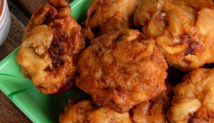 railway stations known for their food,tourism,holidays,travel guide