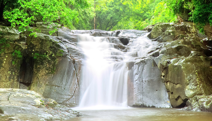 spectacular waterfalls in thailand,explore thailand stunning waterfalls,breathtaking thai waterfalls to visit,discover thailand most beautiful waterfalls,must-see waterfalls for travelers in thailand,natural wonders: thai waterfall exploration,unforgettable waterfall experiences in thailand,top cascades to explore in thailand,thailand awe-inspiring waterfall destinations,best waterfall sightseeing in thailand