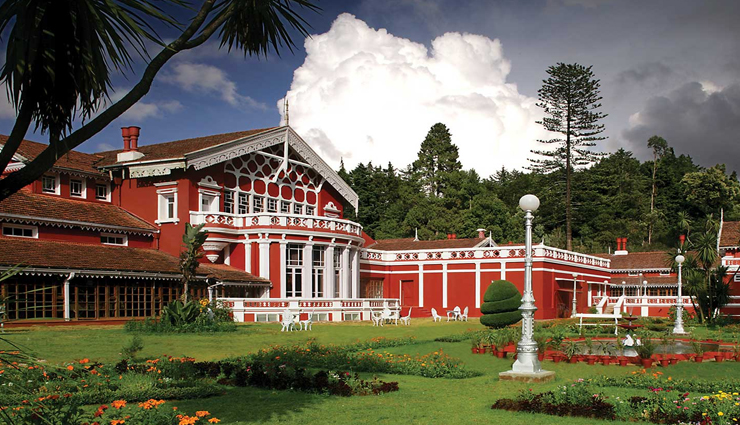 royal palace hotels,palace hotels in india,india,ahilya fort,maheshwar,ajit bhawan palace resort,jodhpur,chidambara vilas,chettinad,welcomheritage ferrnhills royale palace,ooty,jehan numa palace hotel,bhopal,lalitha mahal palace,mysore