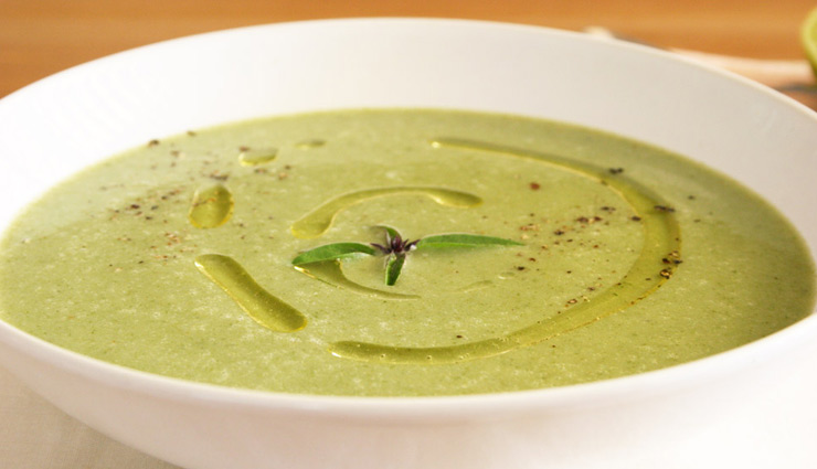जाती हुई सर्दी में स्वाद देगा 'पालक गार्लिक सूप', बनी रहेगी सेहत भी #Recipe