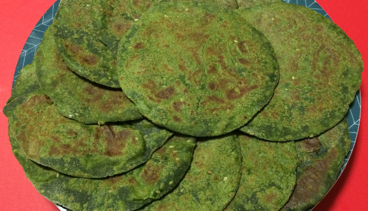 palak paratha recipe,spinach paratha for breakfast,healthy winter breakfast ideas,nutritious breakfast paratha,easy palak paratha recipe,indian winter breakfast recipes,winter morning meal with palak paratha,homemade spinach flatbread,quick and tasty palak paratha,vegetarian winter breakfast dish