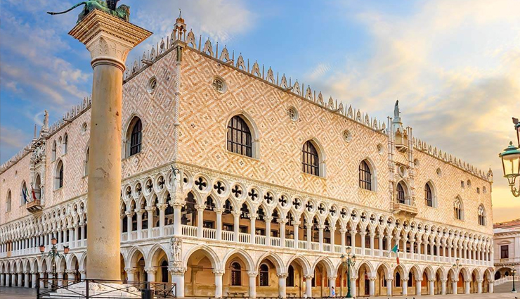 venice travel attractions,must-visit places in venice,famous tourist spots in venice,venice sightseeing highlights,top destinations in venice,venice travel landmarks,iconic places to visit in venice,venice historical sites,hidden gems in venice,venice travel recommendations