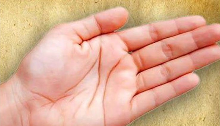 हथेली पर बने ये अशुभ चिन्ह दर्शाते है जीवन की कंगाली