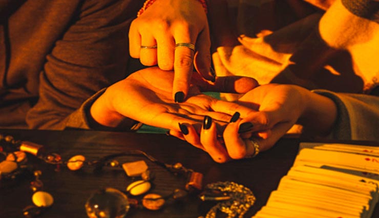 हथेली में तिल देता हैं शुभ-अशुभ संकेत, जानें कौनसा आपके लिए भाग्यशाली astrology tips,astrology tips in hindi,mole on hand