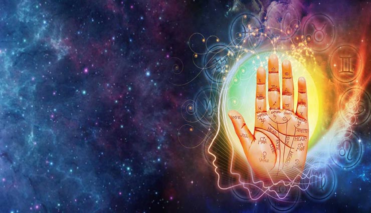 हथेली देखकर करें अमीर-गरीब की पहचान, जानें कैसे