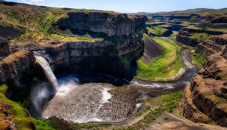 exquisite us waterfalls,stunning waterfalls in the united states,top american waterfalls,breathtaking us cascades,majestic waterfalls in the us,picturesque american water features,unforgettable us waterfall destinations,natural beauty: us waterfall exploration,discovering the finest us waterfalls,must-visit cascades in the united states