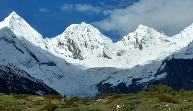 nanda devi,nanda kot,nanda ghunti,trishul,panchachuli,himalayan peaks mukteshwar,mukteshwar trekking,high-altitude peaks mukteshwar,adventure mukteshwar,himalayan views uttarakhand,best peaks in mukteshwar,mukteshwar mountaineering,uttarakhand peak climbing,mukteshwar attractions,snow-capped peaks mukteshwar,mukteshwar hiking trails,top himalayan peaks to climb,mukteshwar mountain scenery,summits near mukteshwar,mukteshwar nature spots