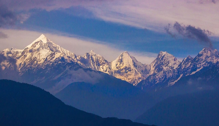 dharchula travel,least explored places dharchula,hidden gems in dharchula,offbeat destinations uttarakhand,dharchula tourism,panchachuli peaks trekking,adi kailash pilgrimage,narayan ashram,kali river activities,om parvat trekking