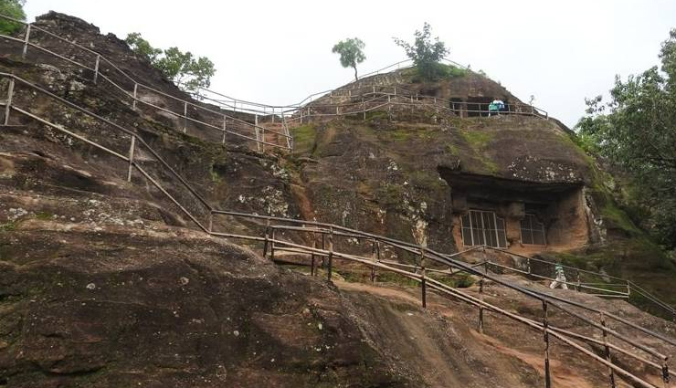 must-visit places in pachmarhi,astonishing attractions in pachmarhi you should not miss,top 10 places to explore in pachmarhi,discovering the beauty of pachmarhi: 10 astonishing destinations,pachmarhi travel guide: 10 must-see places to visit,hidden gems of pachmarhi: 10 astonishing attractions,exploring the wonders of pachmarhi: 10 must-visit spots,pachmarhi breathtaking attractions: 10 astonishing places,pachmarhi natural beauty: 10 must-explore destinations,planning a trip to pachmarhi? do not miss these 10 astonishing places