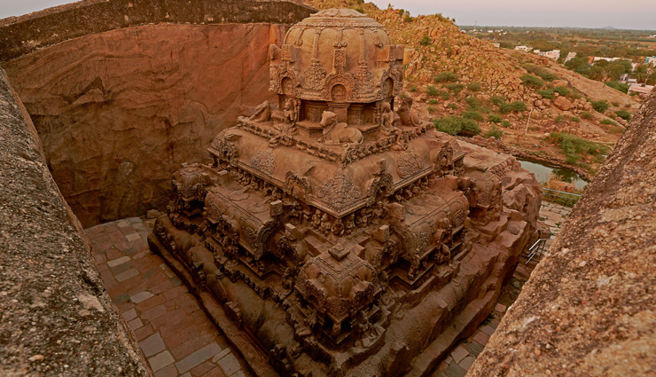 tamil nadu architecture,must-visit architecture in tamil nadu,famous temples in tamil nadu,tamil nadu historical architecture,pallava architecture,pandya architecture,chola temples,tamil nadu temple architecture,brihadeeswarar temple,mahabalipuram architecture,chidambaram temple architecture