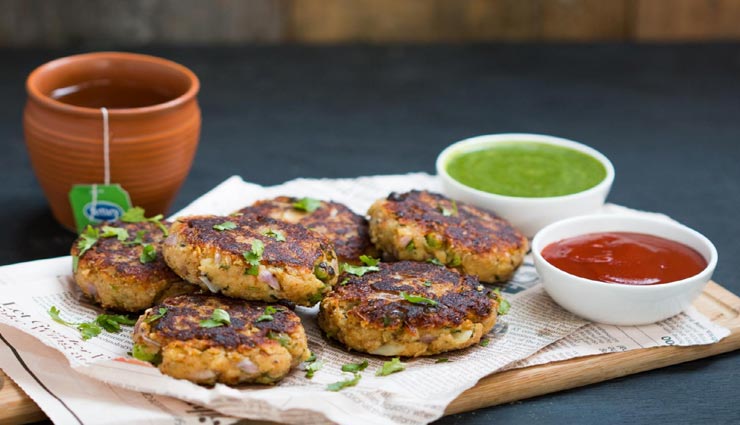 चाय या चटनी के साथ लें पनीर आलू कबाब का चटपटा स्वाद #Recipe