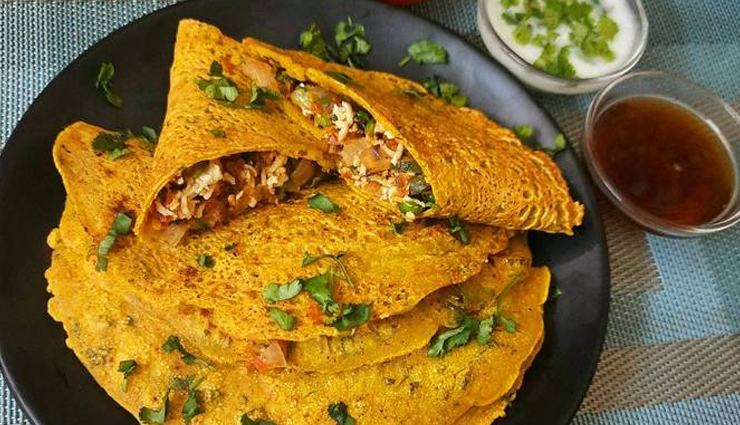 पनीर बेसन चीला : नाश्ता बनाने के लिए है समय की कमी तो कोई बात नहीं, फटाफट तैयार करें यह डिश #Recipe paneer besan cheela,paneer besan cheela ingredients,paneer besan cheela recipe,paneer besan cheela tasty,paneer besan cheela breakfast,paneer besan cheela delicious,paneer besan cheela homemade,paneer besan cheela family