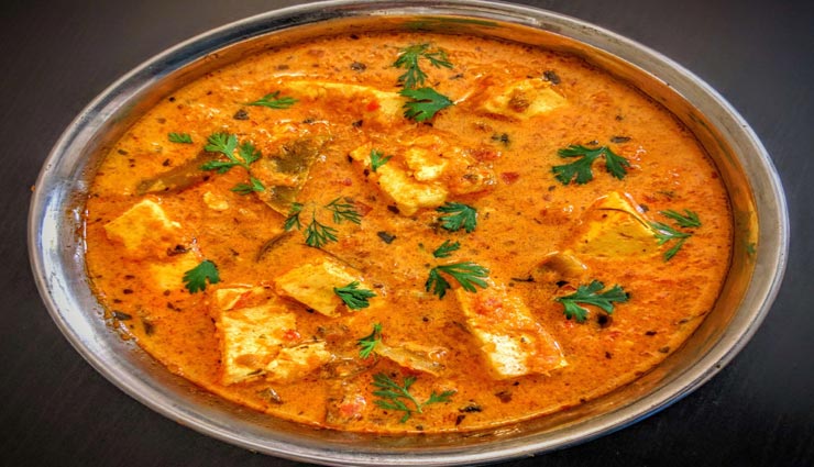 लॉकडाउन रेसिपी : घर पर ही बनाए ढाबा स्टाइल 'चीज टोमेटो पनीर'