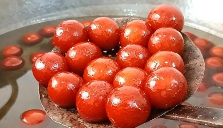 पनीर के गुलाब जामुन : लेना चाहते हैं घर पर बनी किसी शानदार मिठाई का स्वाद, तो ये है बिल्कुल सही चोइस #Recipe paneer gulab jamun,paneer gulab jamun sweet dish,paneer gulab jamun ingredients,paneer gulab jamun recipe,paneer gulab jamun homemade,paneer gulab jamun market,paneer gulab jamun tasty,paneer gulab jamun delicious,paneer gulab jamun party