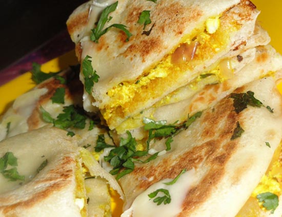 रेसिपी : घर में बनाये स्वाद और सेहत से भरपुर पनीर कुल्चा