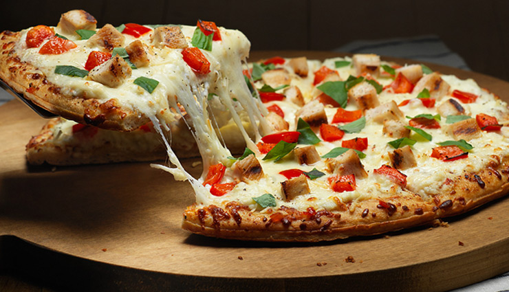 paneer pizza,homemade paneer pizza,pizza,pizza recipe,paneer pizza recipe in hindi