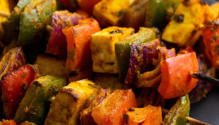 paneer tikka recipe,grilled paneer cubes,sizzling paneer tikka,easy paneer tikka recipe,restaurant-style paneer tikka,indian appetizer recipes,vegetarian grilled dishes,tasty paneer appetizer,flavorful paneer tikka marinade,quick paneer tikka skewers