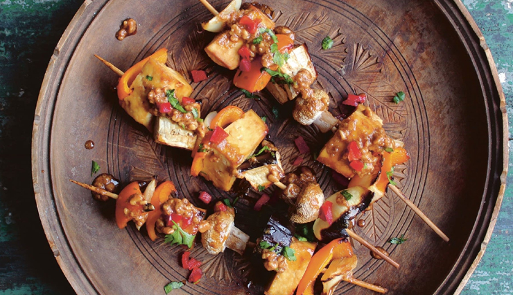 paneer & veggies in peanut sauce. paneer recipes,hunger struck,food,easy recipes