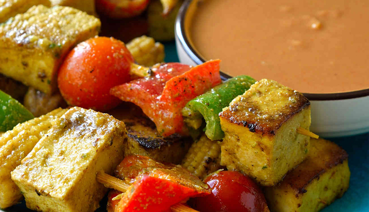paneer & veggies in peanut sauce. paneer recipes,hunger struck,food,easy recipes