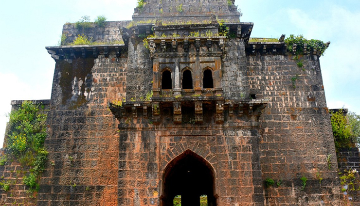 कभी साँपों का किला कहलाता था कोल्हापुर जिले का पन्हाला दुर्ग, 22 किलोमीटर लम्बी है सुरंग