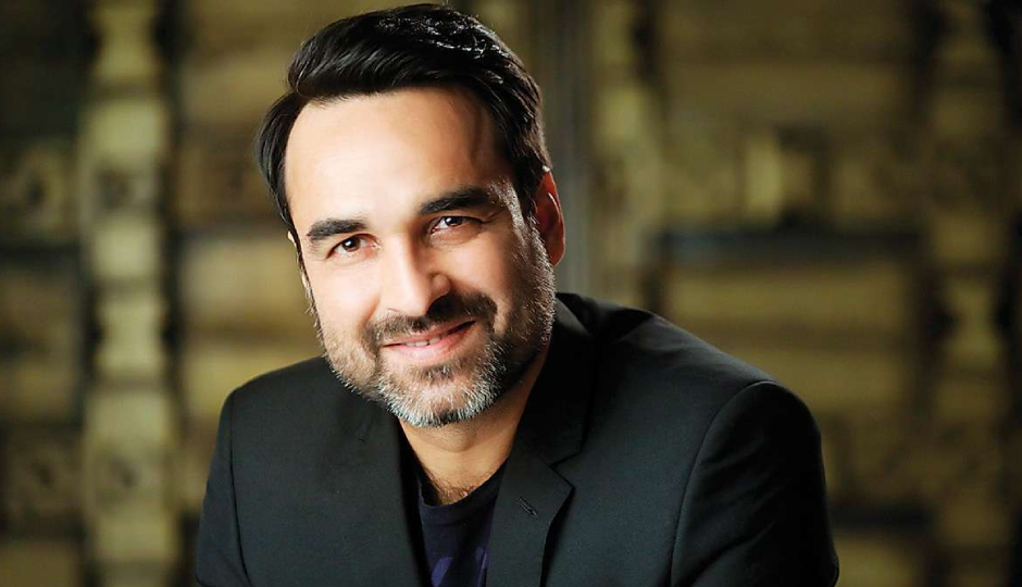 shahrukh khan,superstar shahrukh khan,filmfare awards ceremony,karan johar,maniesh paul,pankaj tripathi,actor pankaj tripathi,pankaj apartment,pankaj mumbai