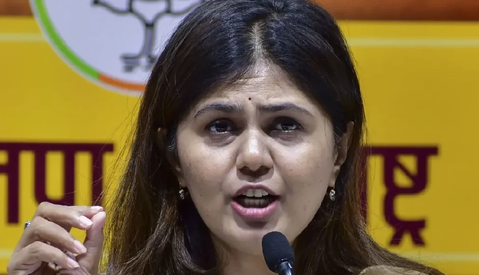 महाराष्ट्र में आरक्षण की जंग: पंकजा मुंडे बोलीं- मराठा समाज को हक मिले, पर ओबीसी के हिस्से से नहीं