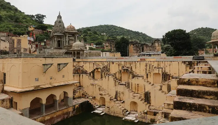 9 Most Beautiful Places for Romantic Pre Wedding Photoshoot