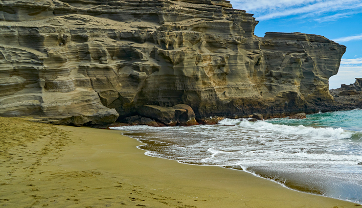 vibrant beaches,colorful beach destinations,unique beach vacations,worlds most colorful beaches,beaches with colorful sands,exotic beach getaways,vibrant coastal destinations,colorful beach escapes,rainbow-colored shores,unusual beach landscapes,traveling to vibrant beaches,stunning beach colors,beaches for a colorful vacation,multicolored sand beaches,beautifully colored coastal spots