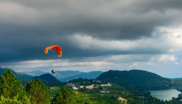 paragliding in india,best paragliding places,top paragliding destinations india,adventure sports india,paragliding in himachal pradesh,paragliding in uttarakhand,paragliding spots