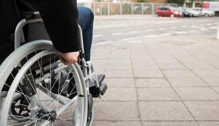 पैरों को क्रॉस करके बैठना बन सकता है दिक्कत, बढ़ता हैं इन 4 बिमारियों का खतरा Health,lifestyle,fitness,sitting cross leg,harmful effect of sitting cross leg,Health tips,health tips in hindi