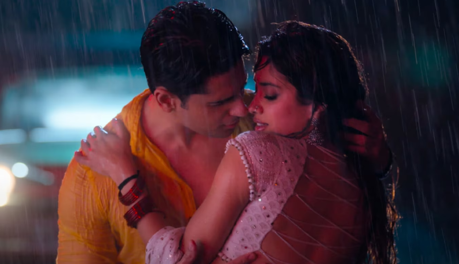 2 News : ‘परम सुंदरी’ के गाने ‘भीगी साड़ी’ में सिद्धार्थ-जान्हवी ने जमाया रंग, ‘द पैराडाइज’ से नानी का नया पोस्टर रिलीज