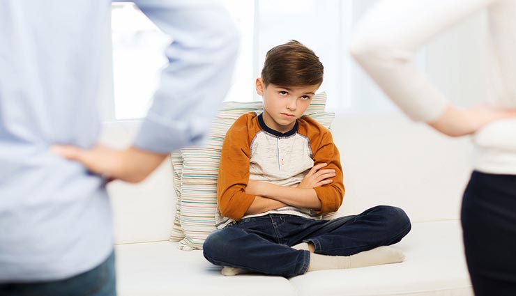 कहीं आप तो नहीं कर रहे ये पैरेंटिंग मिस्टेक्स, बच्चों पर पड़ेगा बुरा असर