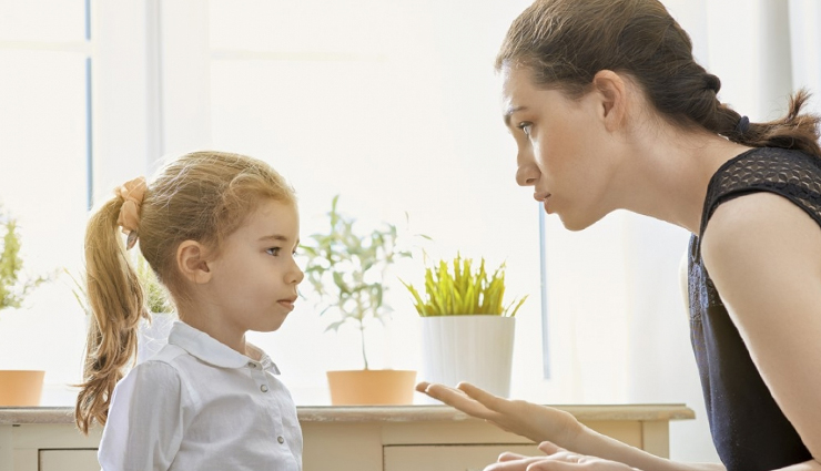 क्या आपका बच्चा भी बोलने लगा हैं अपशब्द, इन 6 तरीकों से सुधारें उन्हें 