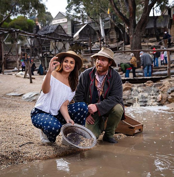 parineeti chopra vacations pics,parineeti chopra in melbourne,melbourne,entertainment news