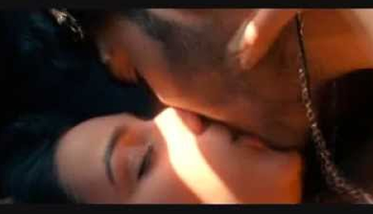 hot kiss of bollywood,international kiss day,bollywood celebrities kiss,erotic kiss scenes,kissing scenes that created the hotness,valentines special