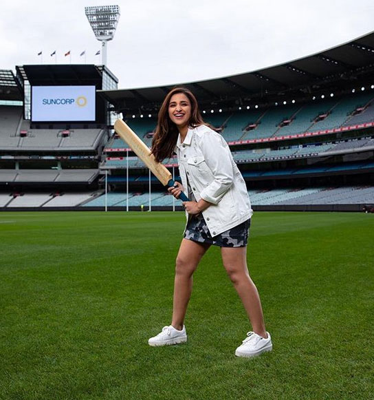 parineeti chopra vacations pics,parineeti chopra in melbourne,melbourne,entertainment news
